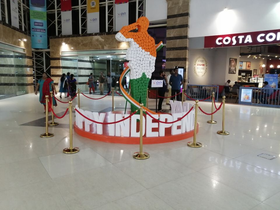 Photo of Lulu Mall, Kacheripady, Cochin, Kerala, India by Simi_Travelrecipe
