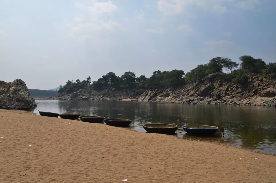 Photo of Hogenakkal Waterfalls, Chamarajanagar, Karnataka, India by Uday Shankar S