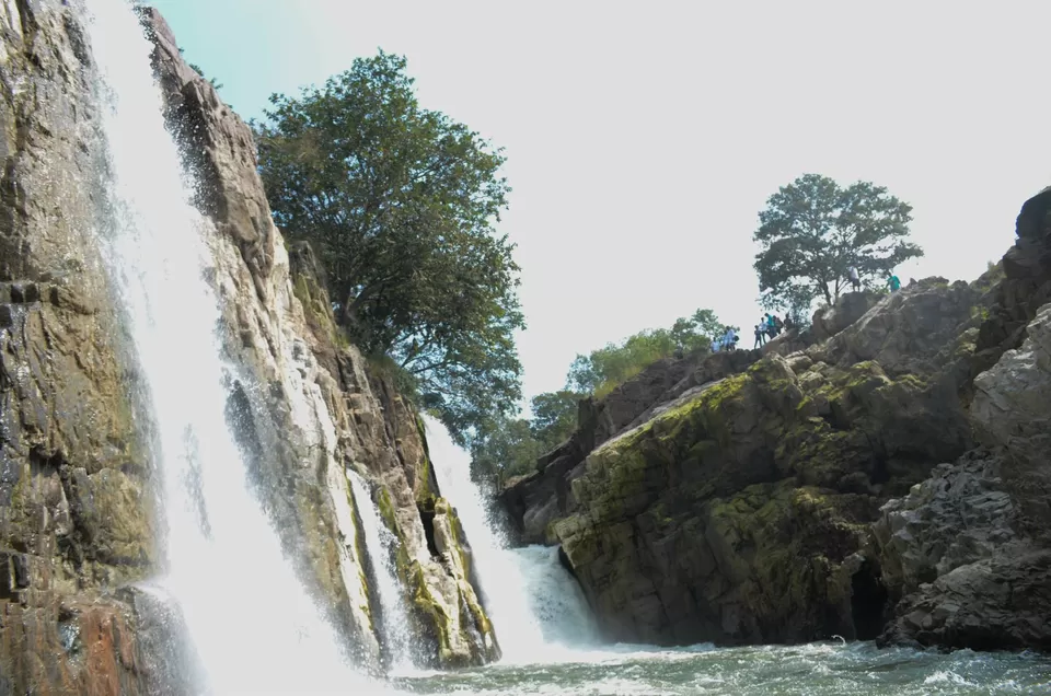Photo of Hogenakkal Waterfalls, Chamarajanagar, Karnataka, India by Uday Shankar S