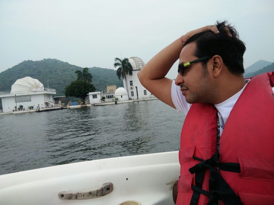 Photo of Rajiv Gandhi Park, Rani Road, Fateh Sagar Lake, Udaipur, Rajasthan, India by Priyanka Sanjay