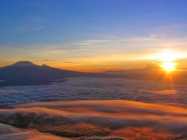 Photo of KILIMANJARO TREKKING ADVENTURE 3/3 by ExpectinAfrica