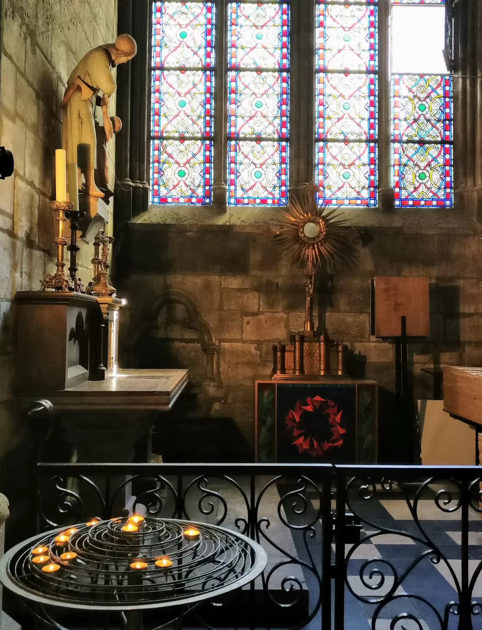 Photo of Notre Dame, Paris, France by Zerxes Wadia