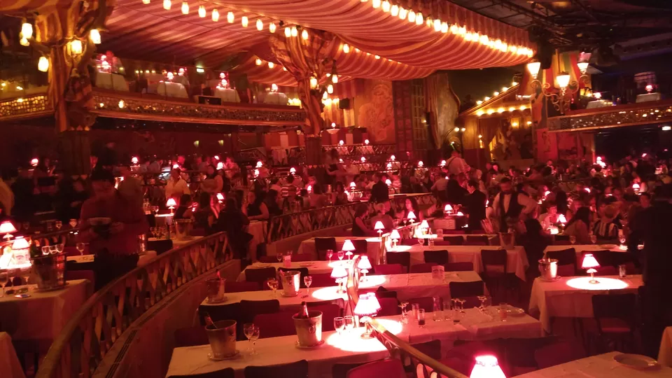 Photo of Moulin Rouge, Boulevard de Clichy, Paris, France by Zerxes Wadia