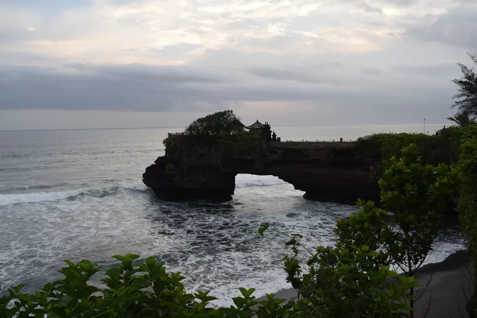 Photo of Tanah Lot Temple, Tabanan Regency, Bali, Indonesia by Megha Goel