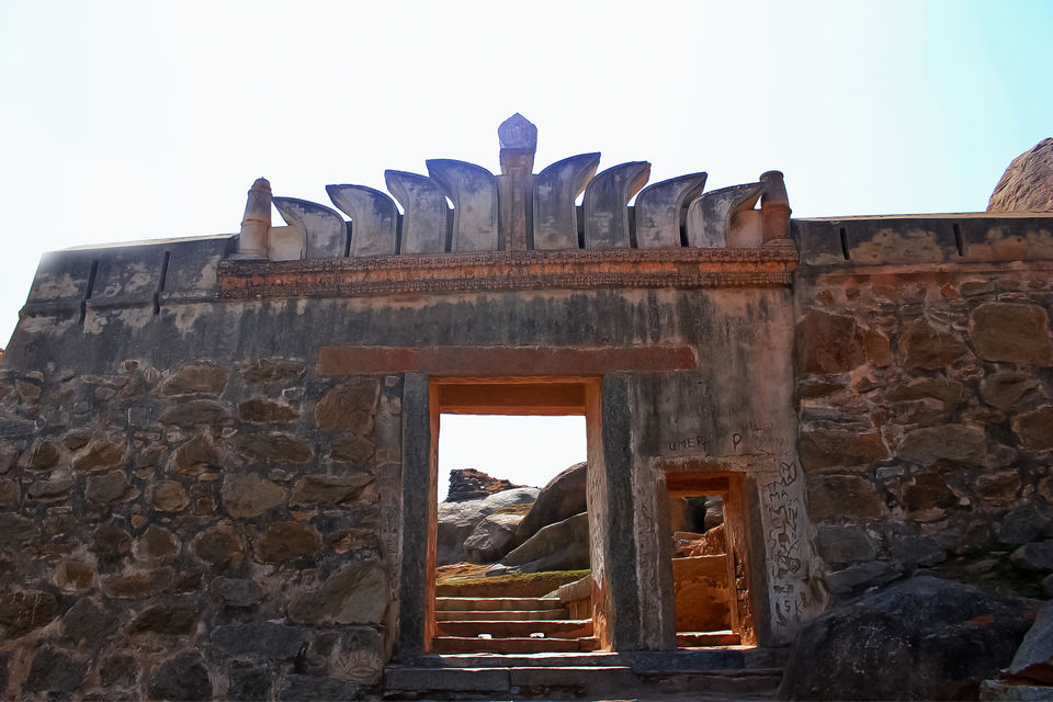 Photo of Madhugiri- the second highest monolith in Asia is 120 kms from Bangalore by Mouna Nanaiah