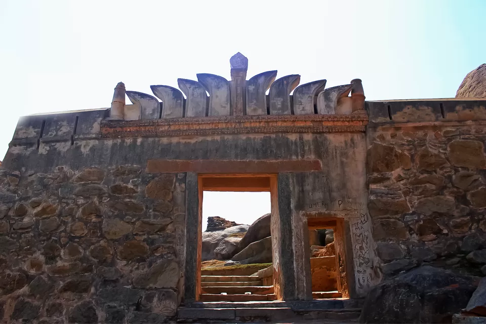 Photo of Madhugiri- the second highest monolith in Asia is 120 kms from Bangalore by Mouna Nanaiah