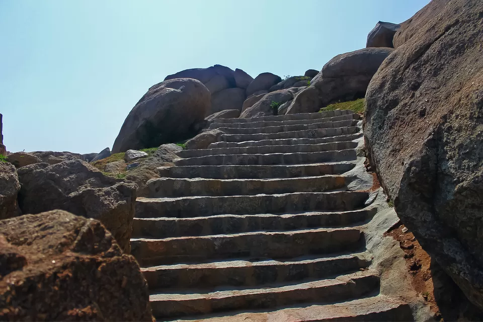 Photo of Madhugiri- the second highest monolith in Asia is 120 kms from Bangalore by Mouna Nanaiah