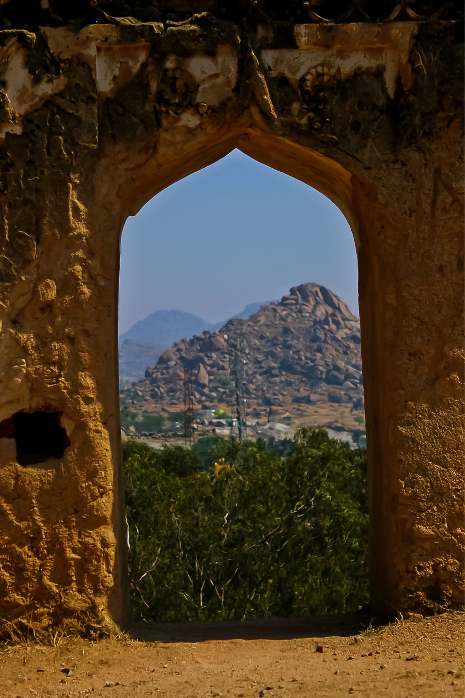 Photo of Madhugiri- the second highest monolith in Asia is 120 kms from Bangalore by Mouna Nanaiah