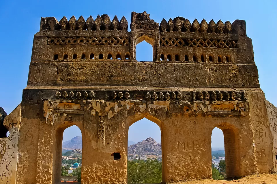 Photo of Madhugiri- the second highest monolith in Asia is 120 kms from Bangalore by Mouna Nanaiah
