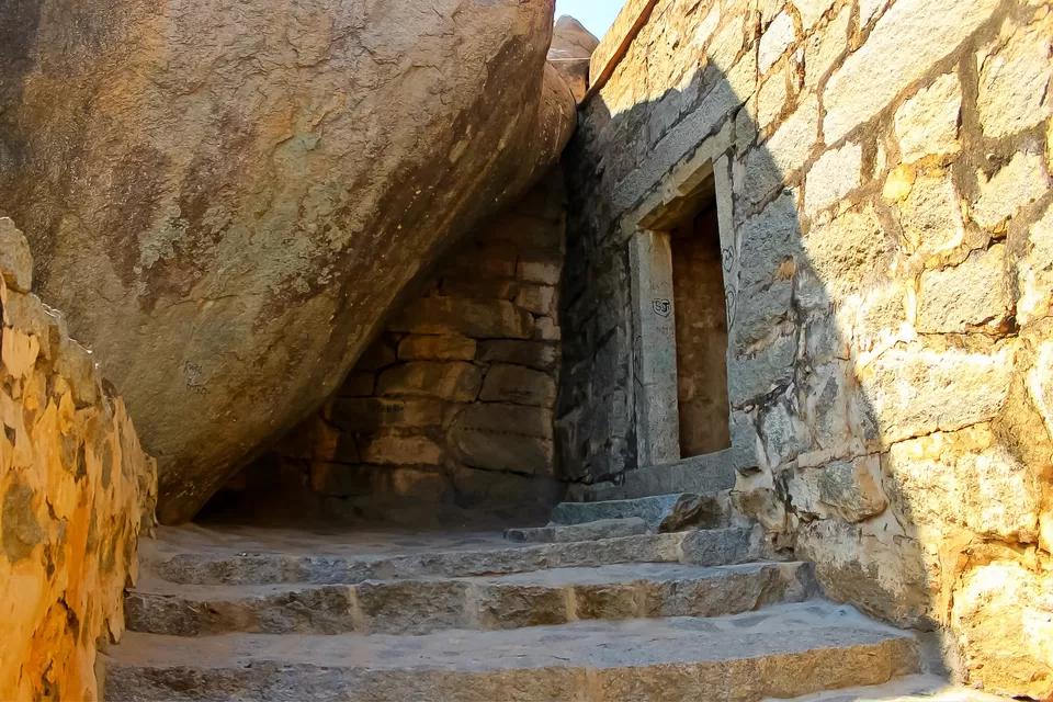Photo of Madhugiri- the second highest monolith in Asia is 120 kms from Bangalore by Mouna Nanaiah