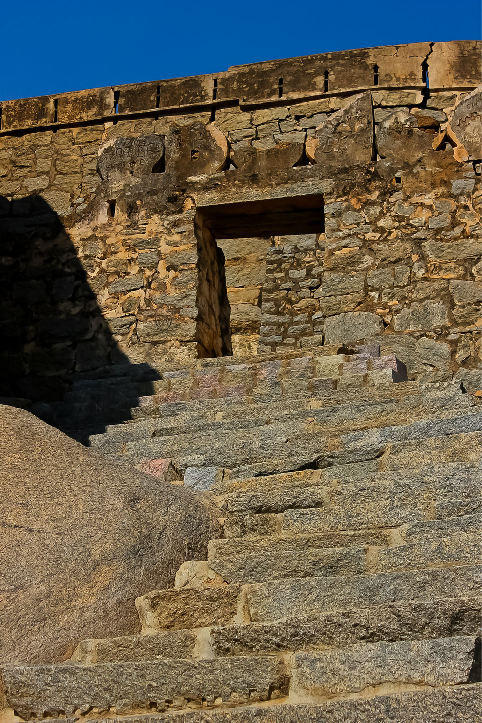 Photo of Madhugiri- the second highest monolith in Asia is 120 kms from Bangalore by Mouna Nanaiah