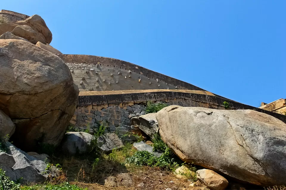 Photo of Madhugiri- the second highest monolith in Asia is 120 kms from Bangalore by Mouna Nanaiah