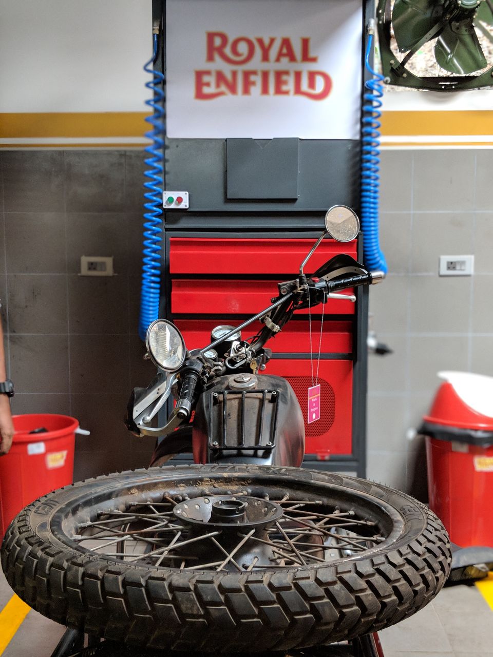 Photo of Is Royal Enfield your soulmate? Then you must head to their unique Garage Cafe in Goa right away by Mouna Nanaiah