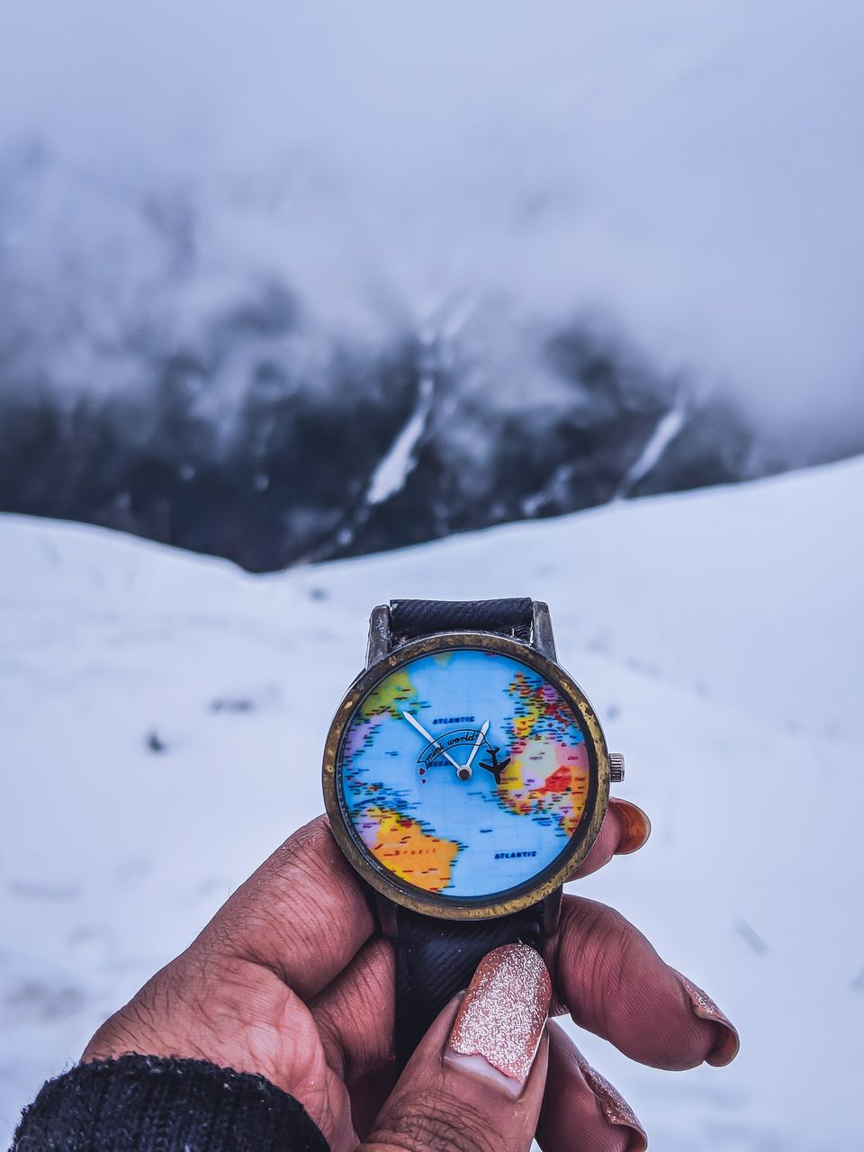 Photo of Sar Pass - A frozen lake, a ridge and snow slides at 14k feet 4/6 by Mouna Nanaiah
