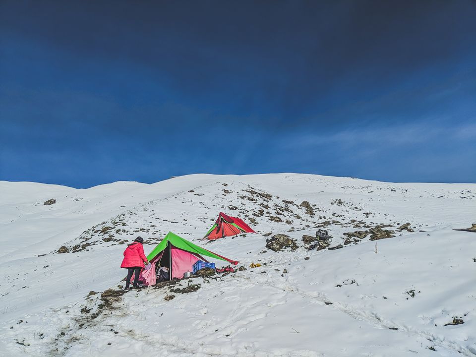 Photo of Sar Pass - A frozen lake, a ridge and snow slides at 14k feet by Mouna Nanaiah