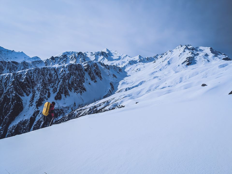 Photo of Sar Pass - A frozen lake, a ridge and snow slides at 14k feet by Mouna Nanaiah