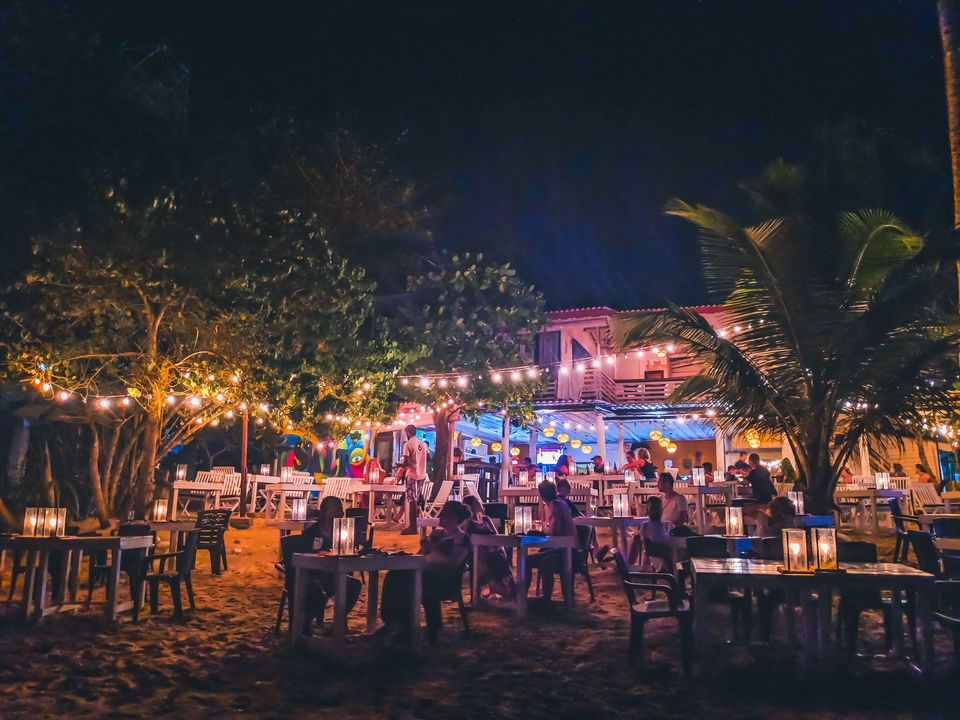 Photo of Mirissa, Sri Lanka by Mouna Nanaiah
