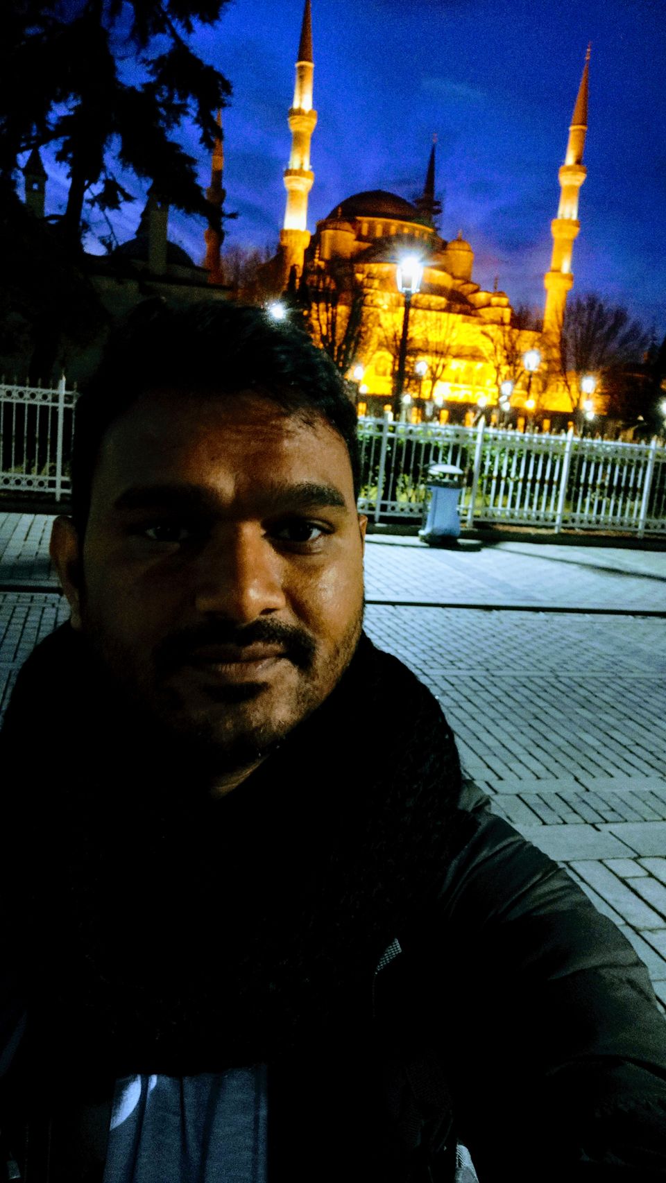 Photo of Sultan Ahmet, The Blue Mosque, Atmeydanı Caddesi, Fatih/İstanbul, Turkey by Feroz Khan