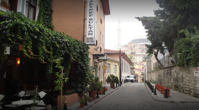 Photo of Alemdar, Cheers Hostel, Zeynep Sultan Cami Sokak, Fatih/İstanbul, Turkey by Feroz Khan