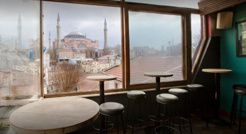 Photo of Alemdar, Cheers Hostel, Zeynep Sultan Cami Sokak, Fatih/İstanbul, Turkey by Feroz Khan