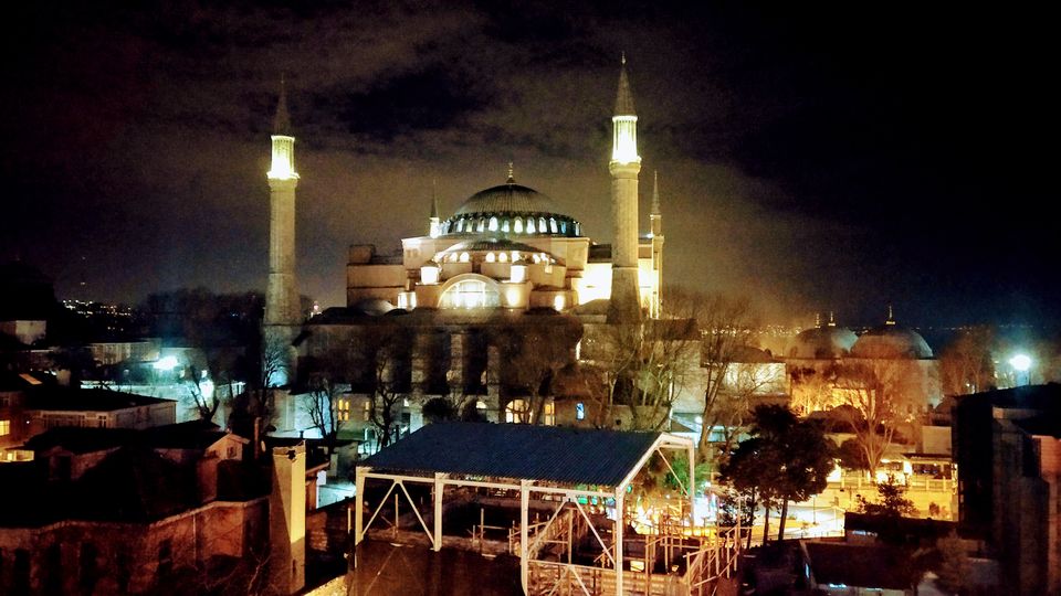 Photo of Alemdar, Panoramic Restaurant, Yerebatan Caddesi, Fatih/İstanbul, Turkey by Feroz Khan