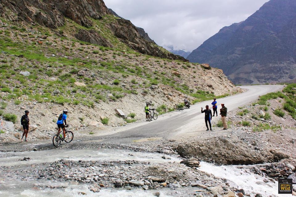 Photo of Manali-Leh-Khardungla Cycling. 10/44 by Mihir Mahajan