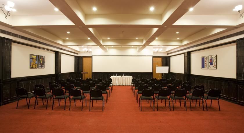 Photo of A Safe and Convenient Option for My Business Meetings in Gurgaon 4/4 by Ominder Rathor