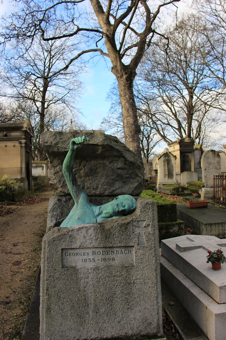 Photo of Beautiful Death!! Père Lachaise Cemetery 12/17 by Prasanna Sekar