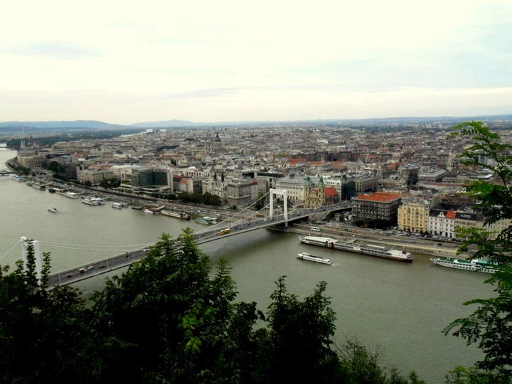 Photo of Beautiful Buda and Pest 1/9 by Raunak Upadhyay