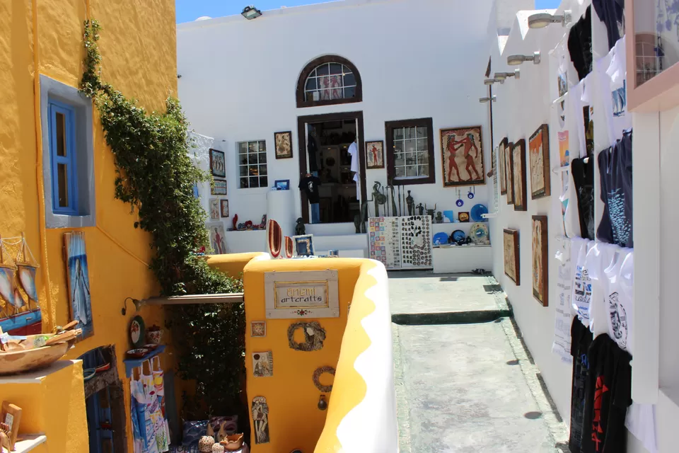 Photo of Santorini, Thira, Greece by Tamanna Tripathy