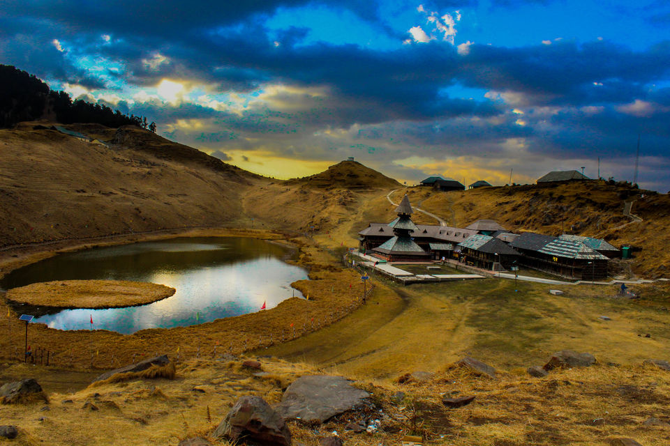 Photo of Mysterious Parashar Lake – A Floating Island 1/25 by Umesh Joshi - Umi