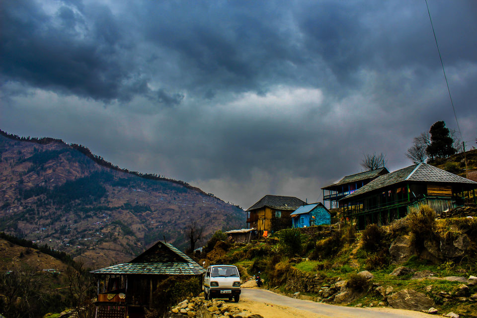 Photo of Mysterious Parashar Lake – A Floating Island 19/25 by Umesh Joshi - Umi