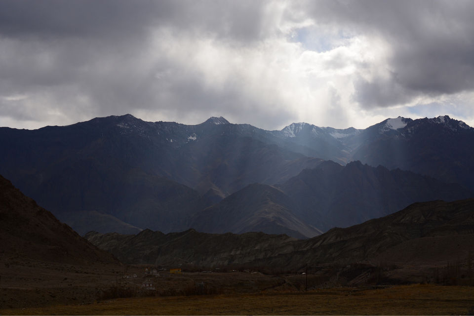 Photo of Experiencing Ladakh in winters! by Soumik Neogi
