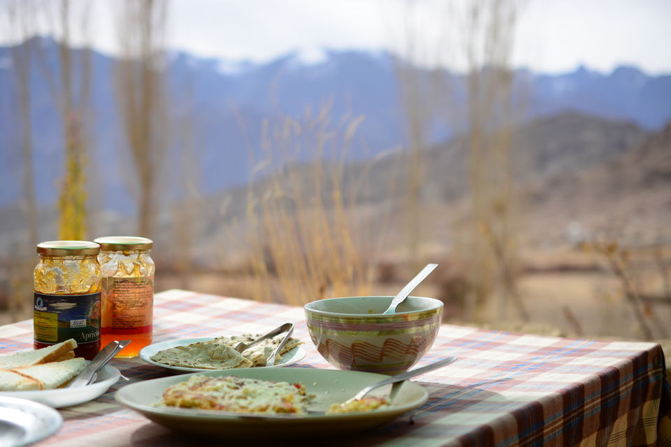 Photo of Experiencing Ladakh in winters! by Soumik Neogi