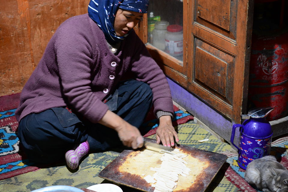 Photo of Experiencing Ladakh in winters! by Soumik Neogi