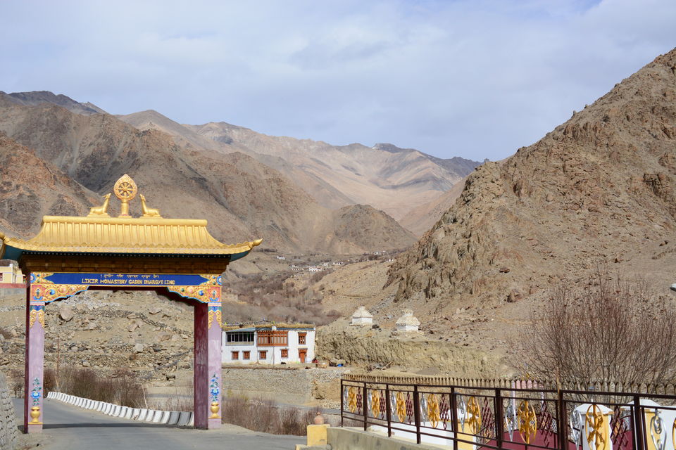 Photo of Experiencing Ladakh in winters! by Soumik Neogi