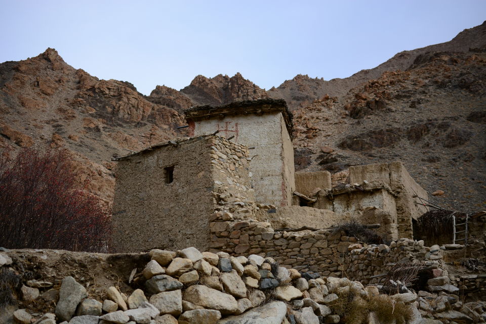 Photo of Experiencing Ladakh in winters! by Soumik Neogi