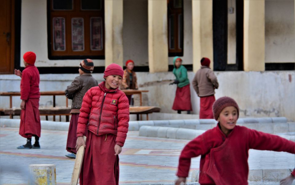 Photo of Experiencing Ladakh in winters! by Soumik Neogi