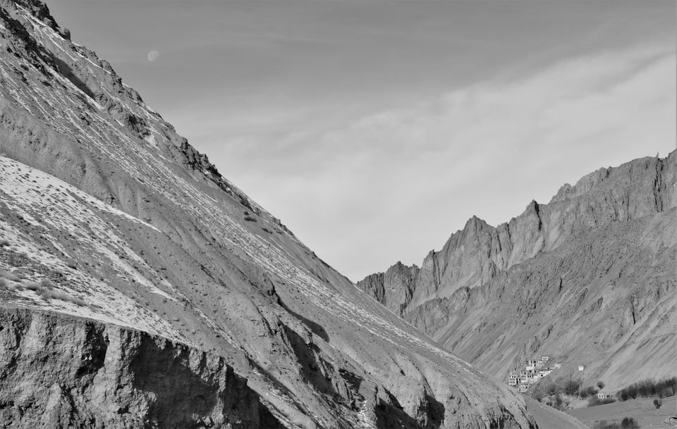 Photo of Seeking an adventurous trek option in Winter Ladakh, head to Sumda Chenmo in 2019! by Soumik Neogi