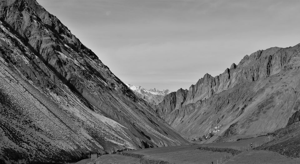 Photo of Seeking an adventurous trek option in Winter Ladakh, head to Sumda Chenmo in 2019! by Soumik Neogi