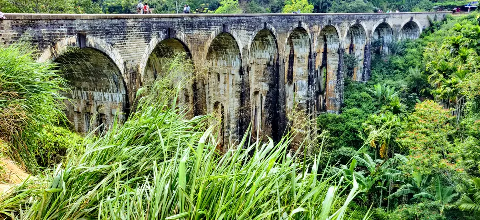 Photo of Nine Arches Bridge, Sri Lanka by Paridhi Agarwal
