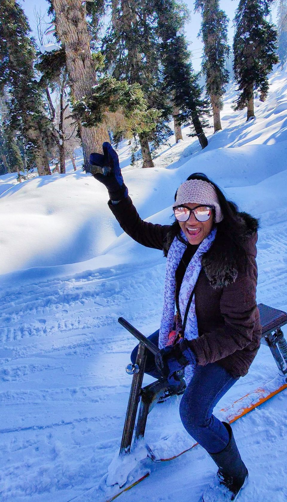 Photo of While Everybody is on Staycation, I dared to explore the beauty of Gulmarg! #NewYearsEve 10/19 by Paridhi Agarwal
