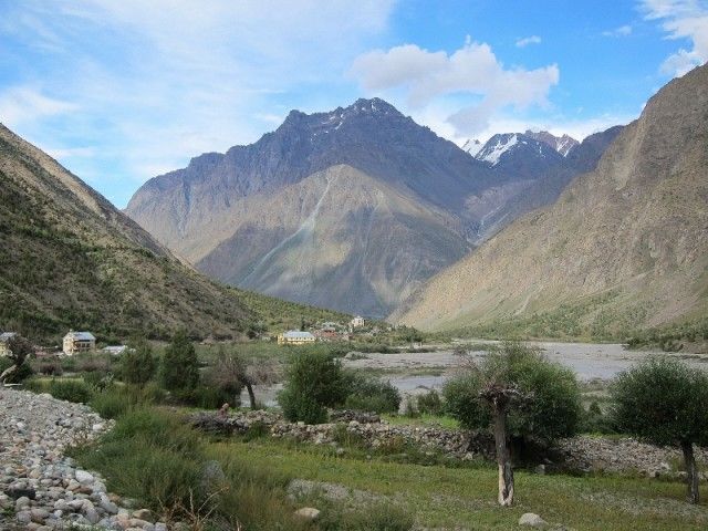 Photo of Traveling Solo Across Northwest India 11/14 by Sarah Touma