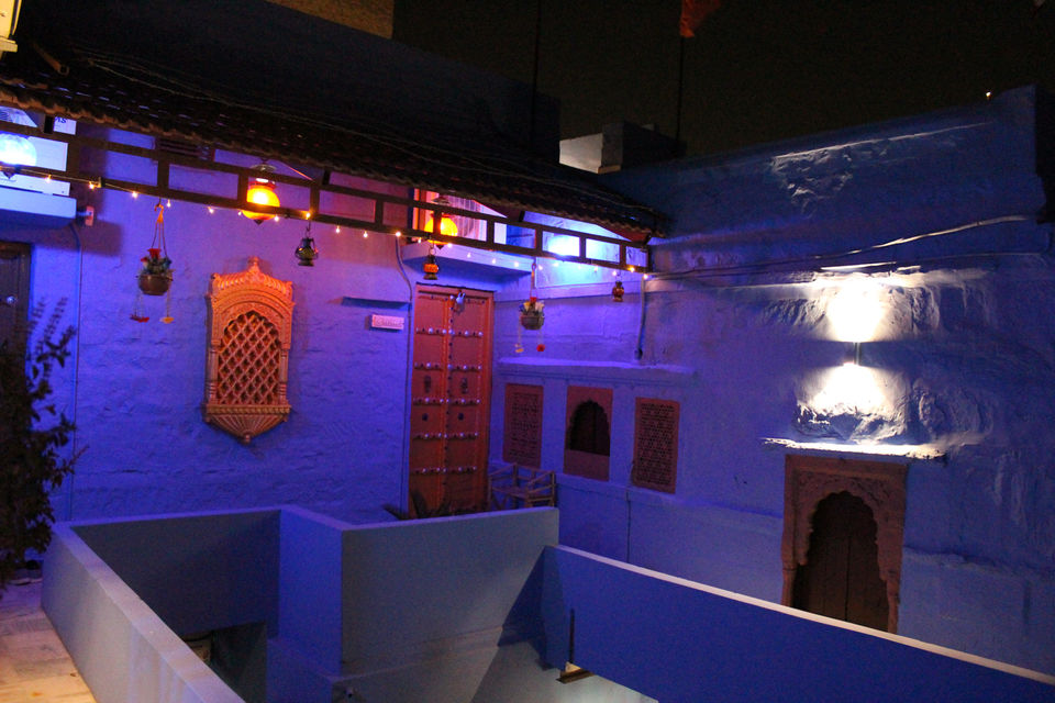 Photo of STAYING IN A 500 YEAR OLD HAWELI AT JODHPUR by @talesofkarwan 2/7 by talesofkarwan