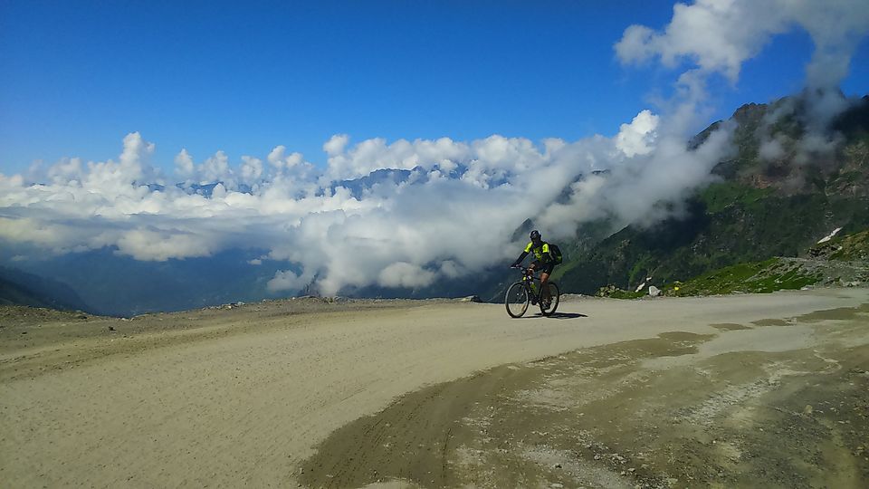 Photo of CYCLING ADVENTURE - MANALI TO CHANDRATAL LAKE 3/32 by Being Out There