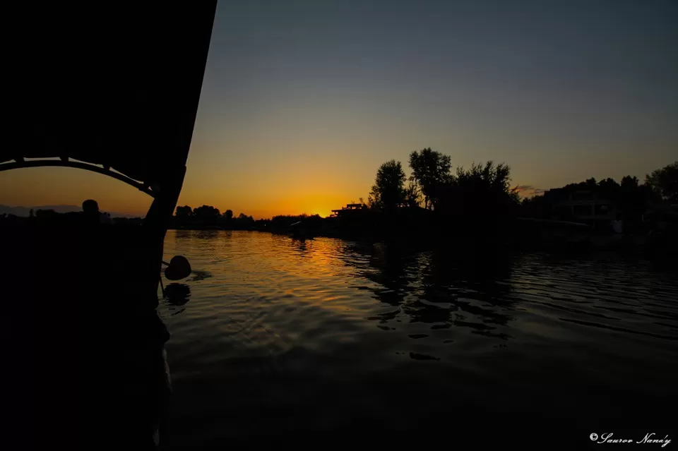 Photo of Dal Lake, Srinagar by Saurov Nandy