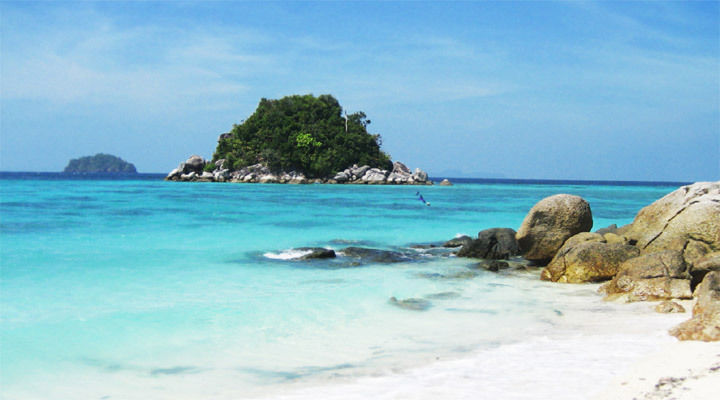 Photo of Ko Adang Ko Tarutao Satun Thailand by Cameron