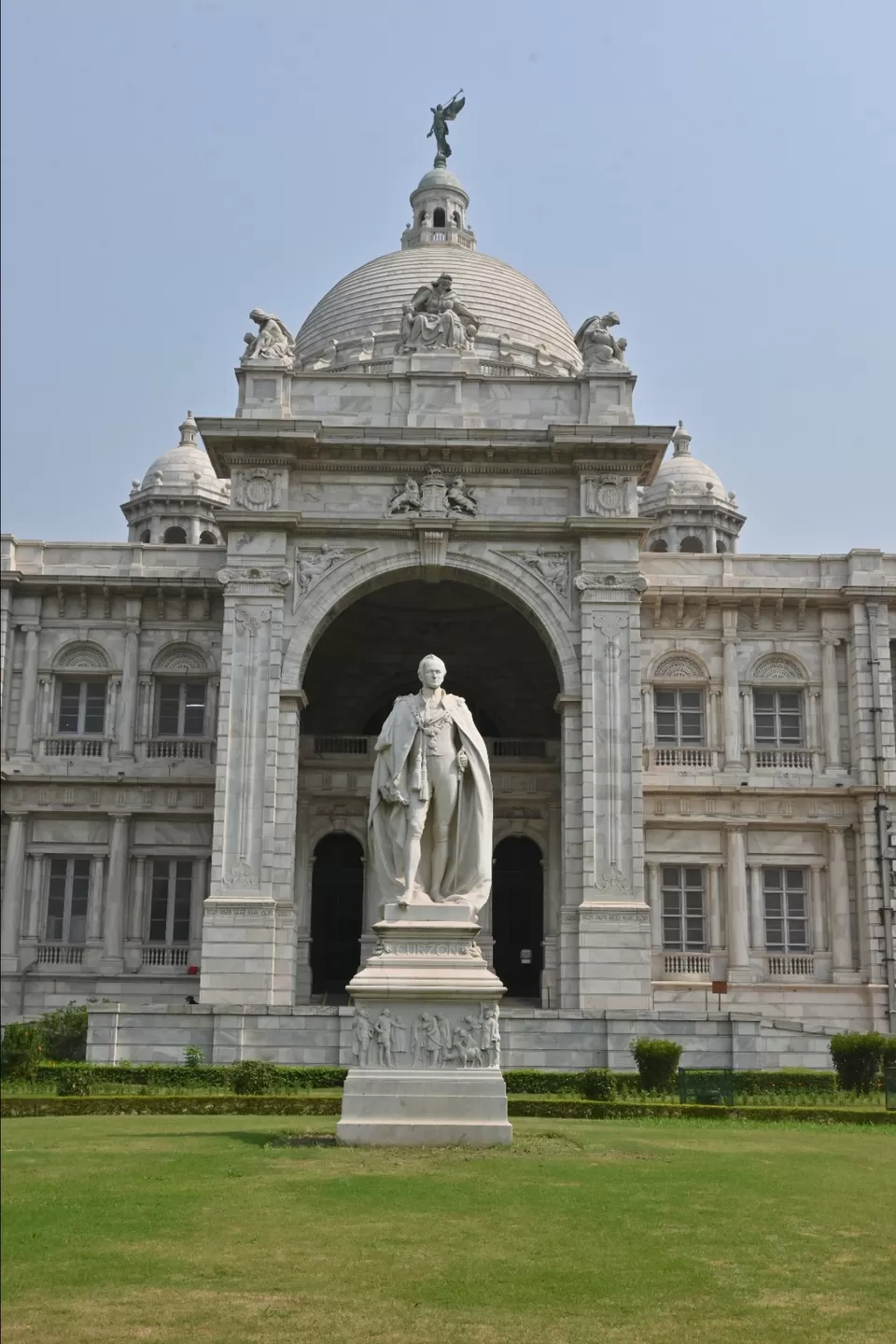 Photo of Victoria Memorial by Amit Singla