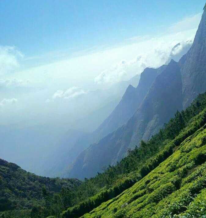 Photo of Kolukkumalai- A sunrise point at Munnar by sriram mohan