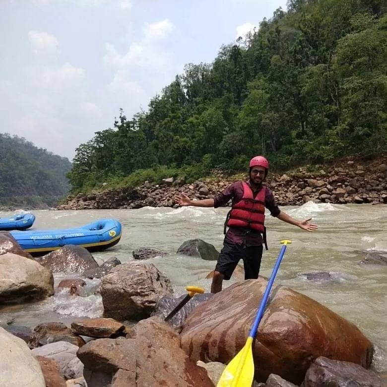 Photo of Life is Adventure you need to explore it #Rafting #Rishikesh by _harry_lost_in_nature